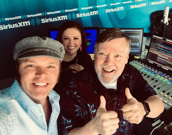 Read more about the article Jim Sykes,Longtime Elvis Radio Host Has Died